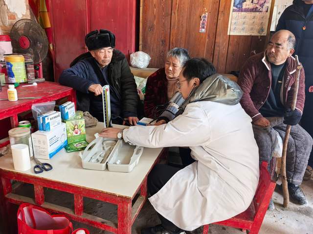 医药学院党总支开展主题党日活动爱游戏入口河南应用技术职业学院(图6)