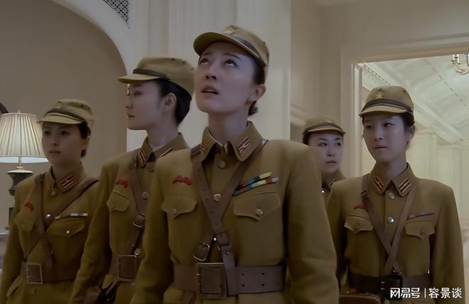 涂口红这些抗日剧如果你没看过恭喜成功避雷ayx爱游戏体育网页版入口打仗住酒店战士(图2)