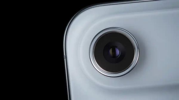 hone 16 Plus详细对比 设计和性能大提升爱游戏app网站手机版iPhone Air与iP(图3)